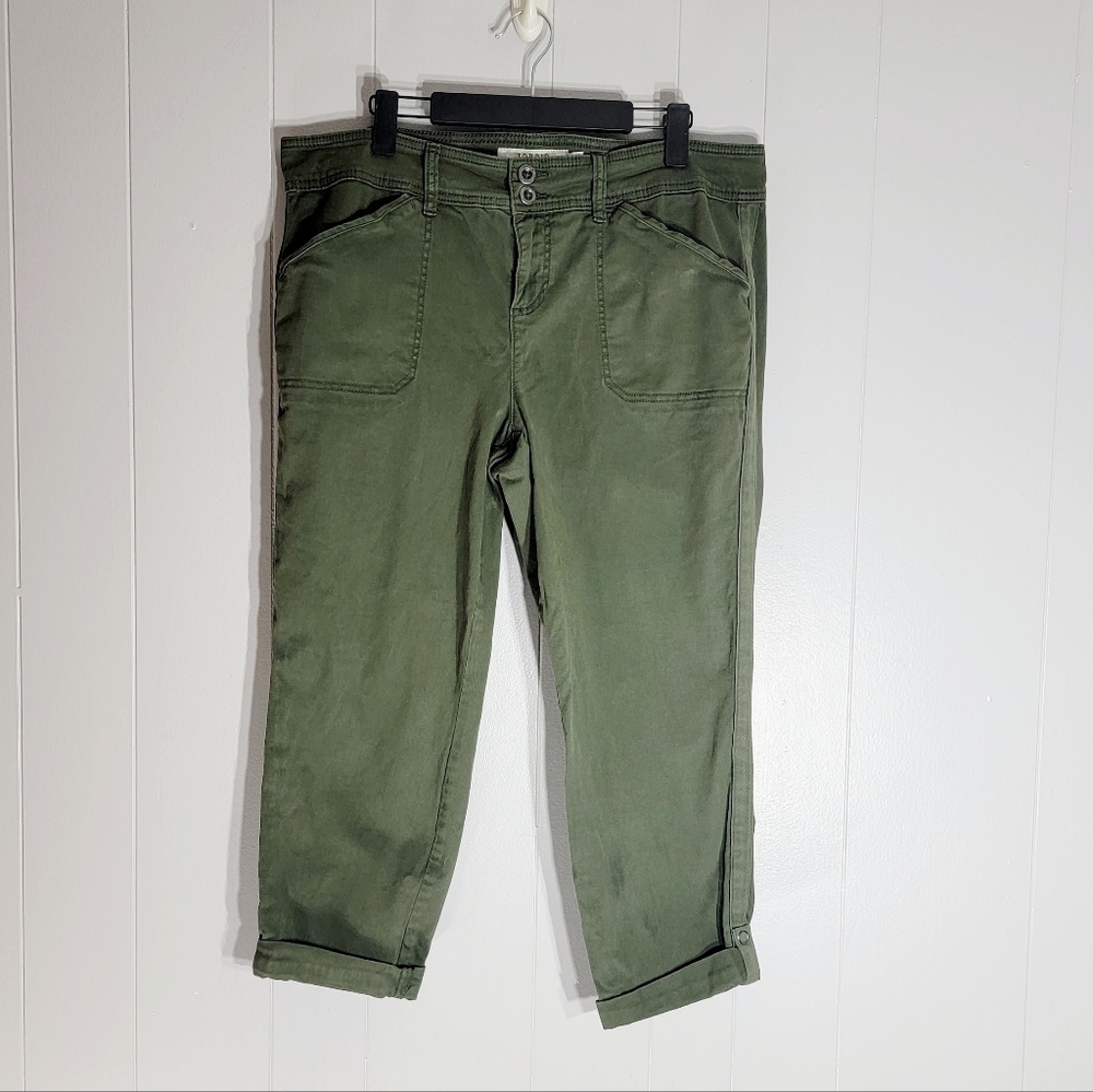 Torrid Olive Green Cuffed Hem Crop Flap Pocket Pants Size 18